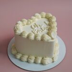 Торт Babyshower в форме сердца
