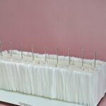 Свадебный прямоугольный торт с вафельным декором